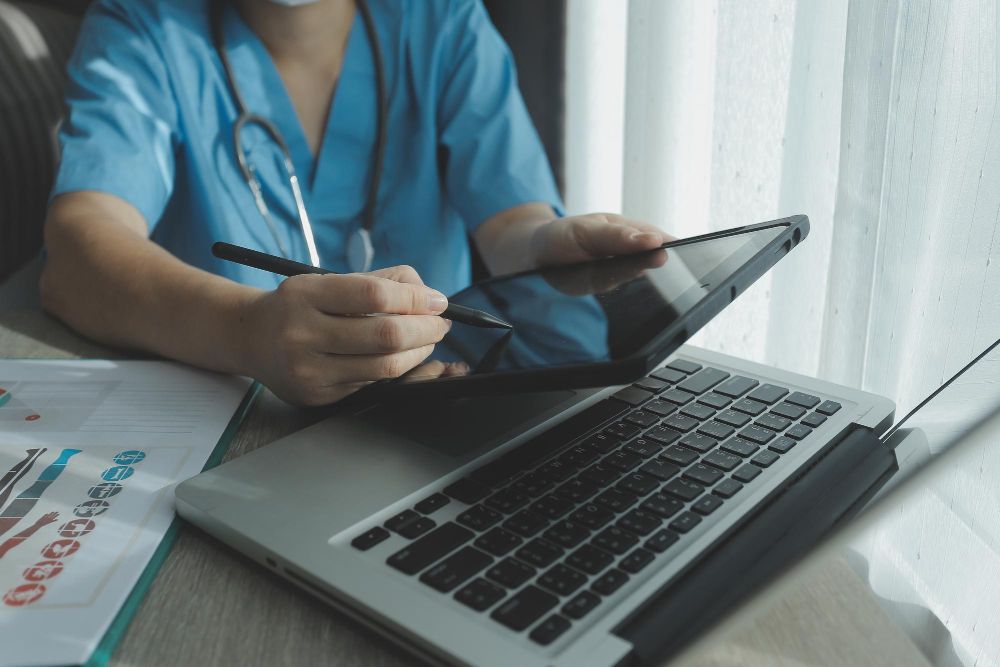 Desafios e Oportunidades do Marketing Digital para Planos de Saúde em Mercados Emergentes